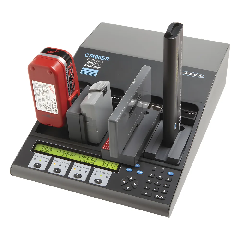 CADEX 7400ER-C Analizador de baterías de 4 cavidades (170 W) no incluye adaptadores.