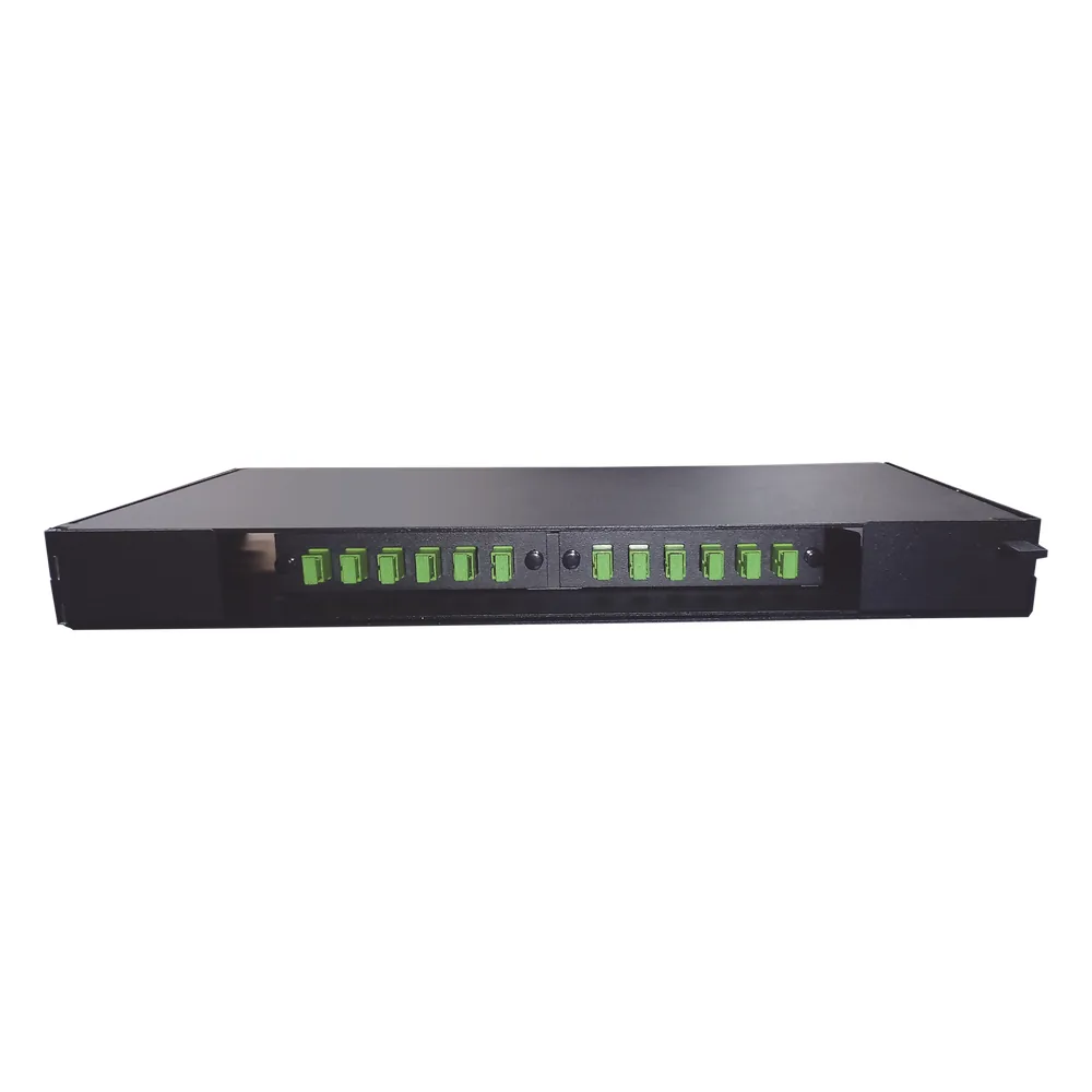 Patch panel de 12 puertos de 1u, incluye pigtails, adapters plates y splice tray