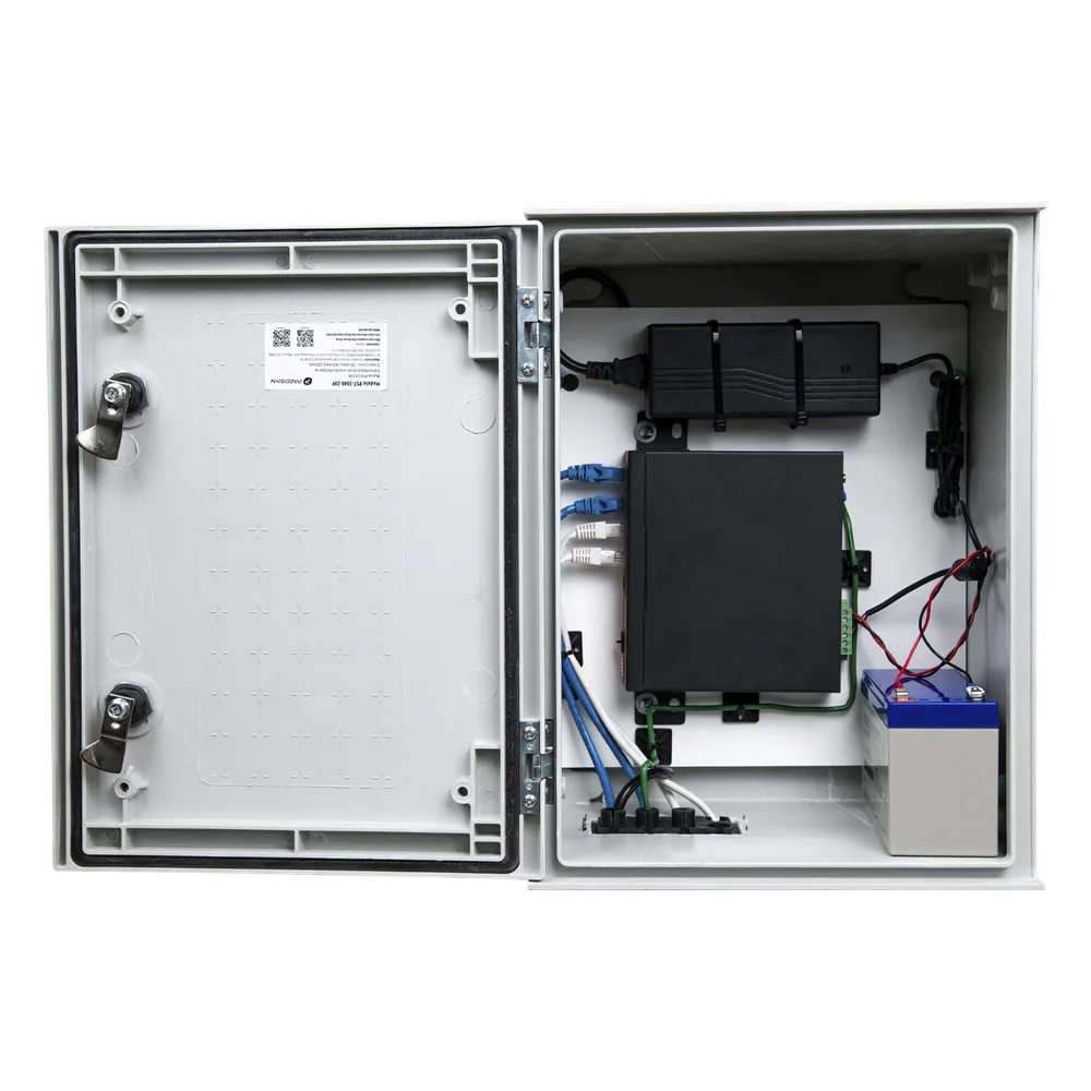 KIT de Gabinete de Poliéster (300 x 400 x 200 mm) + Controlador de Carga con Switch PoE (5) + Batería de 12V 7Ah